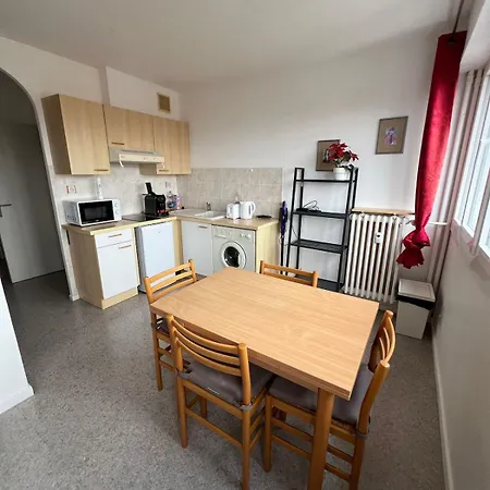 T1 Proche Des Thermes Apartment